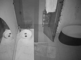 voyeurcam-casa-salsa-bathroom-6