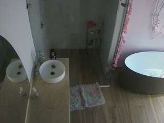 voyeurcam-casa-salsa-bathroom-6