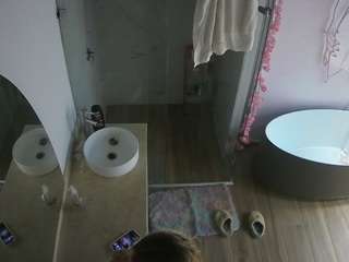voyeurcam-casa-salsa-bathroom-6