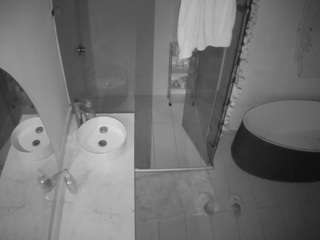 voyeurcam-casa-salsa-bathroom-6