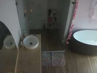 voyeurcam-casa-salsa-bathroom-6