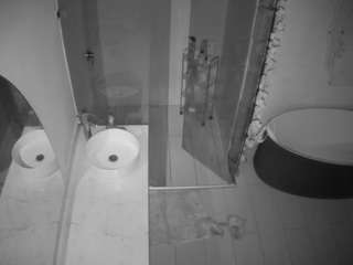 voyeurcam-casa-salsa-bathroom-6