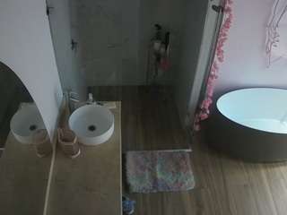 Ten model jest teraz na żywo. voyeurcam-casa-salsa-bathroom-6