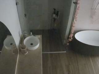 voyeurcam-casa-salsa-bathroom-6