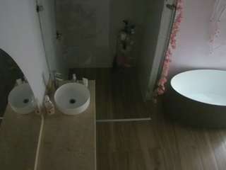 voyeurcam-casa-salsa-bathroom-6
