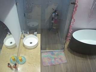 voyeurcam-casa-salsa-bathroom-6
