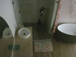 voyeurcam-casa-salsa-bathroom-6