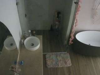 voyeurcam-casa-salsa-bathroom-6