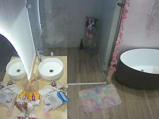 voyeurcam-casa-salsa-bathroom-6
