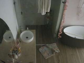 voyeurcam-casa-salsa-bathroom-6