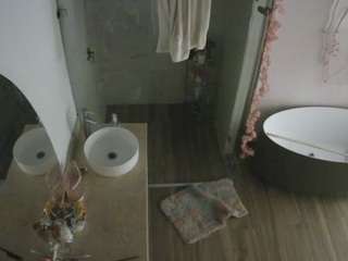 voyeurcam-casa-salsa-bathroom-6