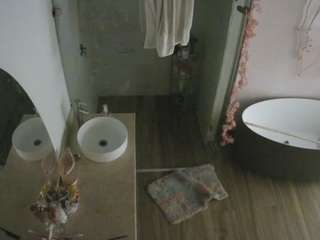voyeurcam-casa-salsa-bathroom-6