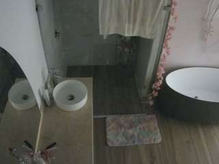 voyeurcam-casa-salsa-bathroom-6