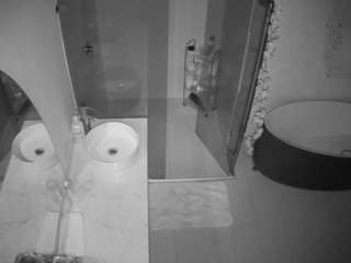 voyeurcam-casa-salsa-bathroom-6