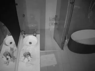 Casa Salsa Bathroom 6's Live Sex Cam Show