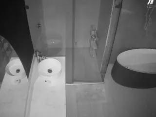 Casa Salsa Bathroom 6's Live Sex Cam Show