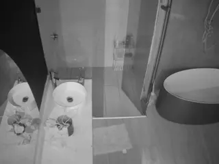 Casa Salsa Bathroom 6's Live Sex Cam Show