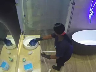 Casa Salsa Bathroom 6's Live Sex Cam Show