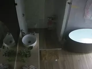 Casa Salsa Bathroom 6's Live Sex Cam Show