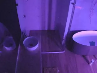Casa Salsa Bathroom 6's Live Sex Cam Show