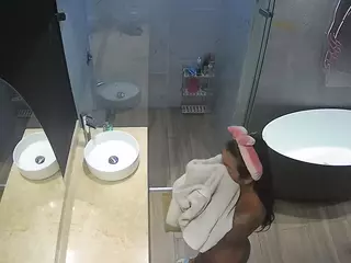 Casa Salsa Bathroom 6's Live Sex Cam Show