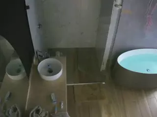 Casa Salsa Bathroom 6's Live Sex Cam Show