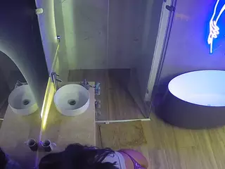 Casa Salsa Bathroom 6's Live Sex Cam Show