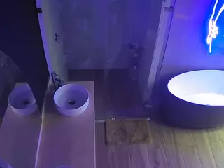 Casa Salsa Bathroom 6's Live Sex Cam Show