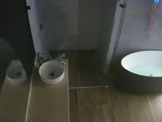 Casa Salsa Bathroom 6's Live Sex Cam Show