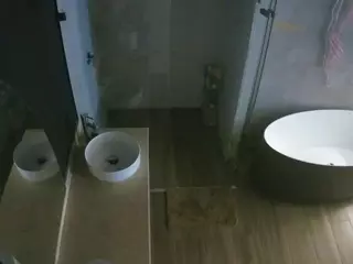 Casa Salsa Bathroom 6's Live Sex Cam Show