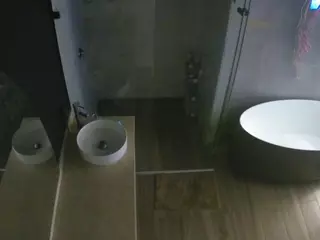 Casa Salsa Bathroom 6's Live Sex Cam Show