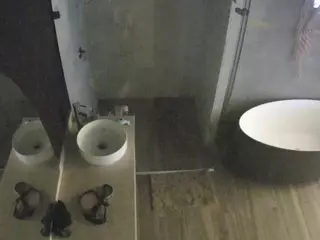 Casa Salsa Bathroom 6's Live Sex Cam Show