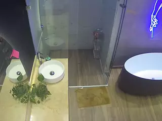 Casa Salsa Bathroom 6's Live Sex Cam Show