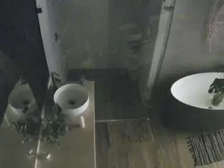 Casa Salsa Bathroom 6's Live Sex Cam Show