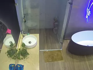 Casa Salsa Bathroom 6's Live Sex Cam Show