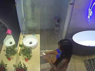 Casa Salsa Bathroom 6's Live Sex Cam Show