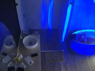 Casa Salsa Bathroom 6's Live Sex Cam Show