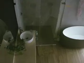 Casa Salsa Bathroom 6's Live Sex Cam Show