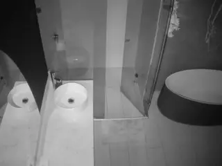 Casa Salsa Bathroom 6's Live Sex Cam Show