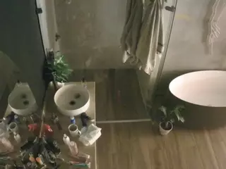 Casa Salsa Bathroom 6's Live Sex Cam Show