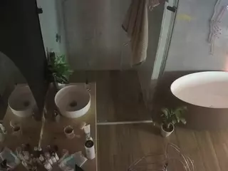 Casa Salsa Bathroom 6's Live Sex Cam Show