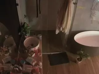 Casa Salsa Bathroom 6's Live Sex Cam Show
