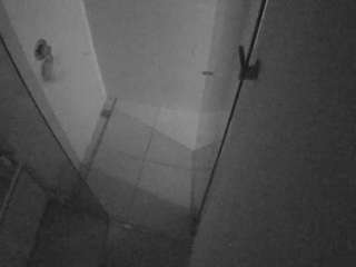 camsoda voyeurcam-casa-salsa-bathroom-7