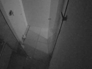 camsoda voyeurcam-casa-salsa-bathroom-7