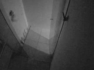 camsoda voyeurcam-casa-salsa-bathroom-7