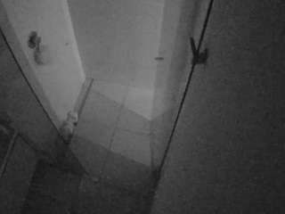 camsoda voyeurcam-casa-salsa-bathroom-7