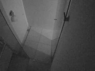 camsoda voyeurcam-casa-salsa-bathroom-7