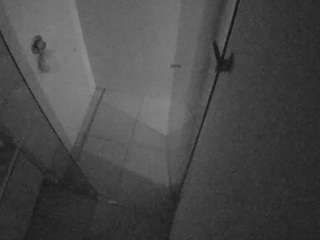 camsoda voyeurcam-casa-salsa-bathroom-7