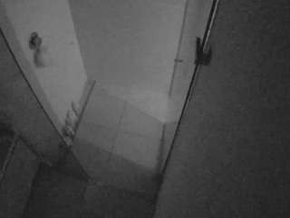 camsoda voyeurcam-casa-salsa-bathroom-7