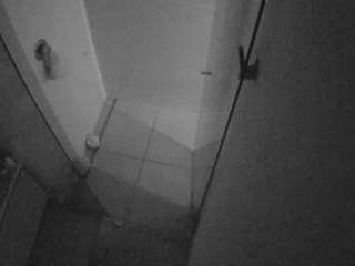 camsoda voyeurcam-casa-salsa-bathroom-7